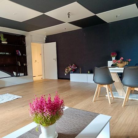 Piano Apartment Near Cracow, Modern, 3 Rooms, Free Parking, Terrace, Garden, Wifi Zielonki  Eksteriør bilde