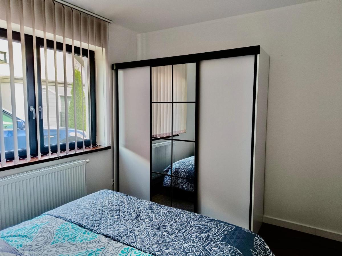 Piano Apartment Near Cracow, Modern, 3 Rooms, Free Parking, Terrace, Garden, Wifi Zielonki  Eksteriør bilde